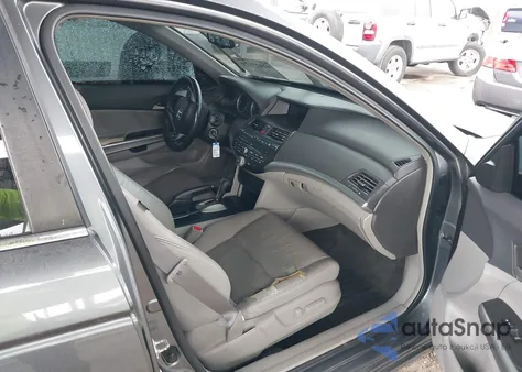 2008 Honda Accord 3.5 Ex-L z USA, uszkodzony, nr VIN 1HGCP36818A074462